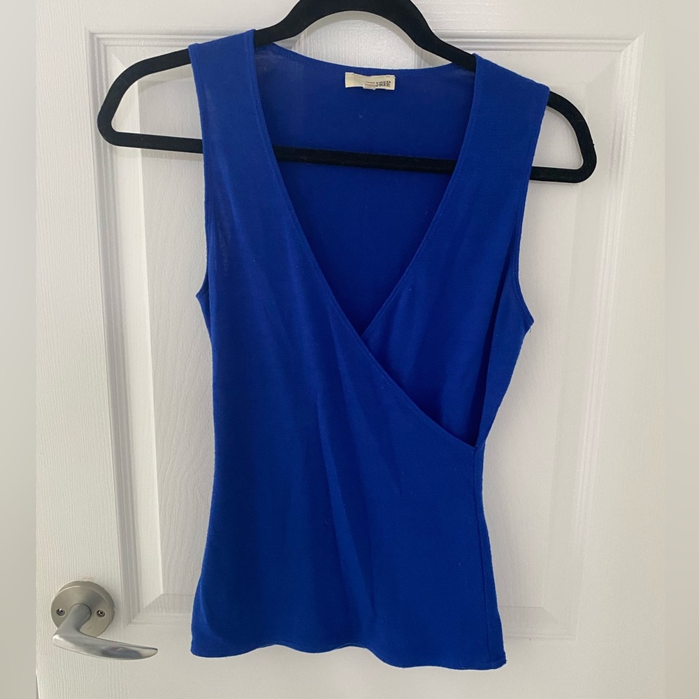 Aritzia Wilfred Free V-Neck Blue Knit Sleeveless Vest Top XS Extra Small